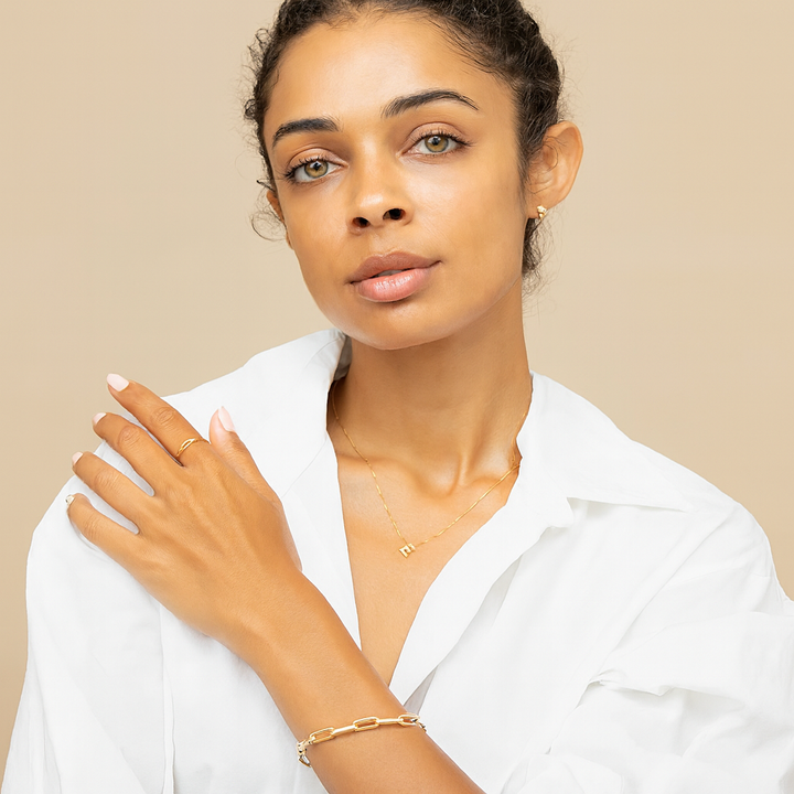 LoveNote™ | שרשרת עם תליוני אותיות מזהב